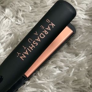 KARDASHIAN BEAUTY FLAT IRON